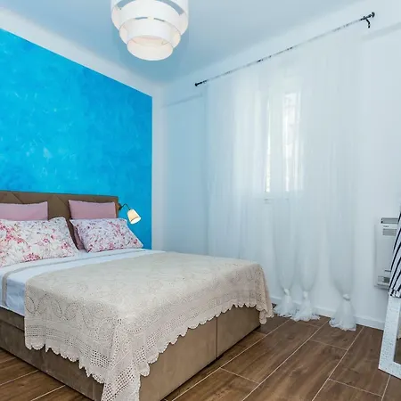 Borgo アパート *